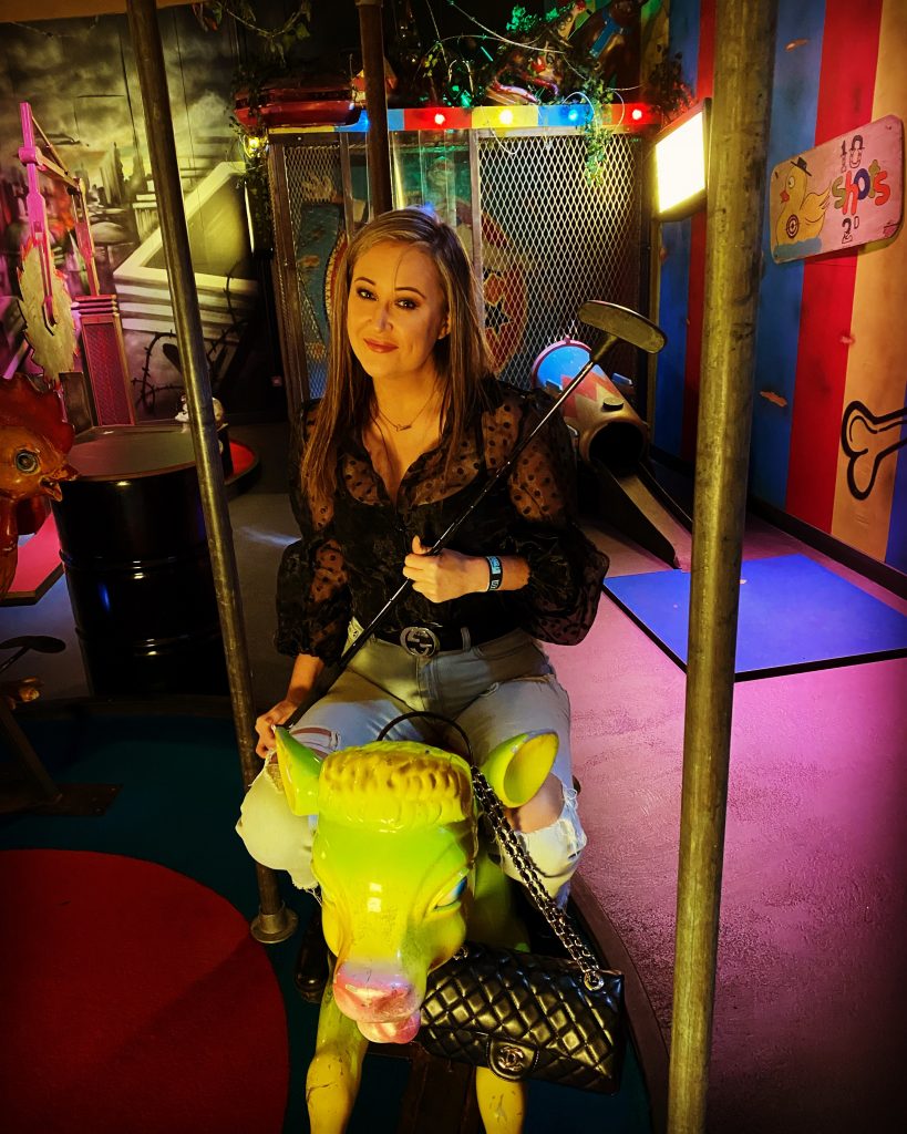 Why You Need to Visit Junkyard Golf London