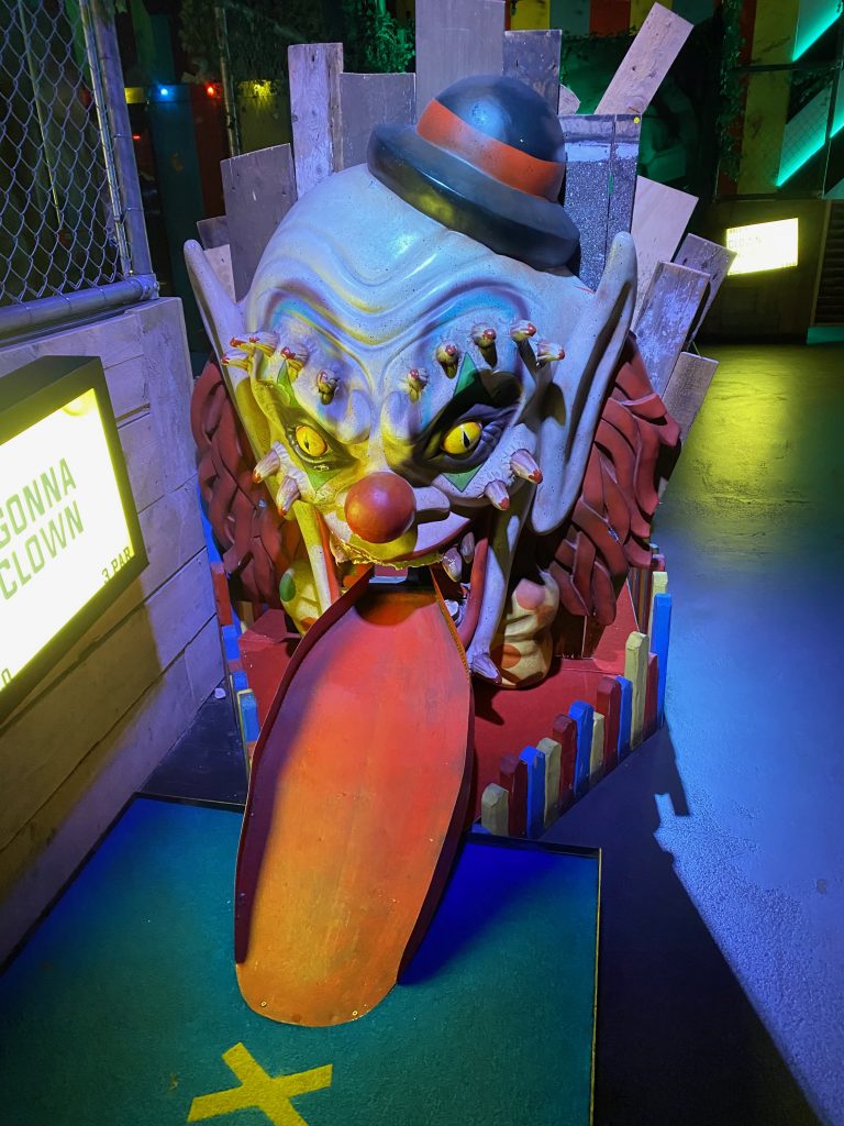 Why You Need to Visit Junkyard Golf London
